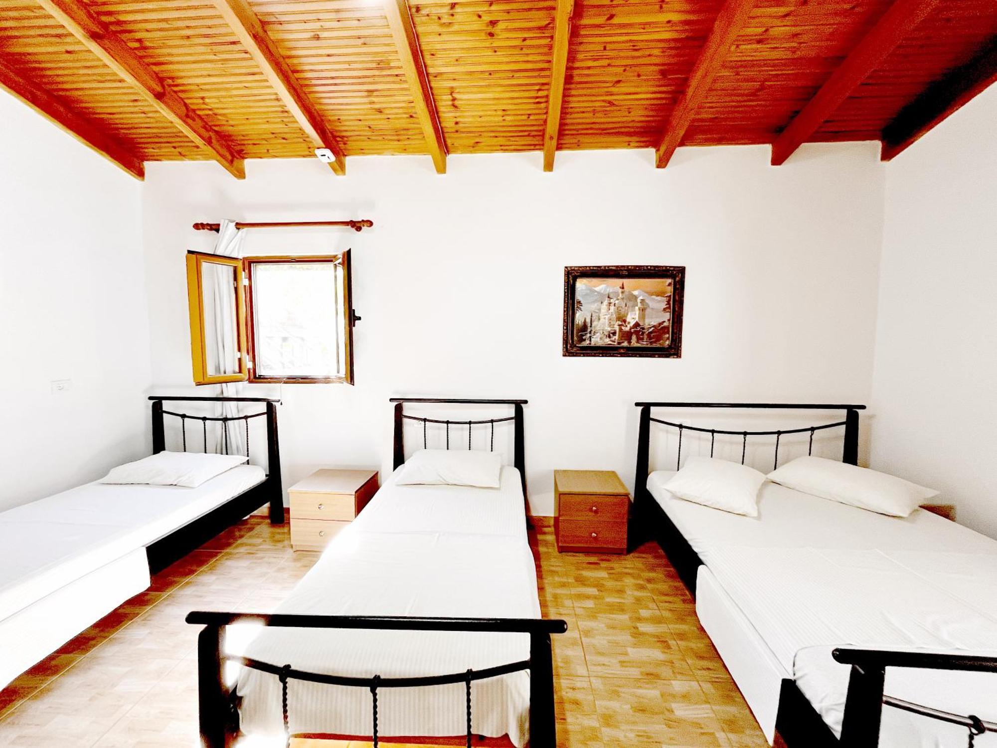 Garden Rooms Himare Luaran gambar