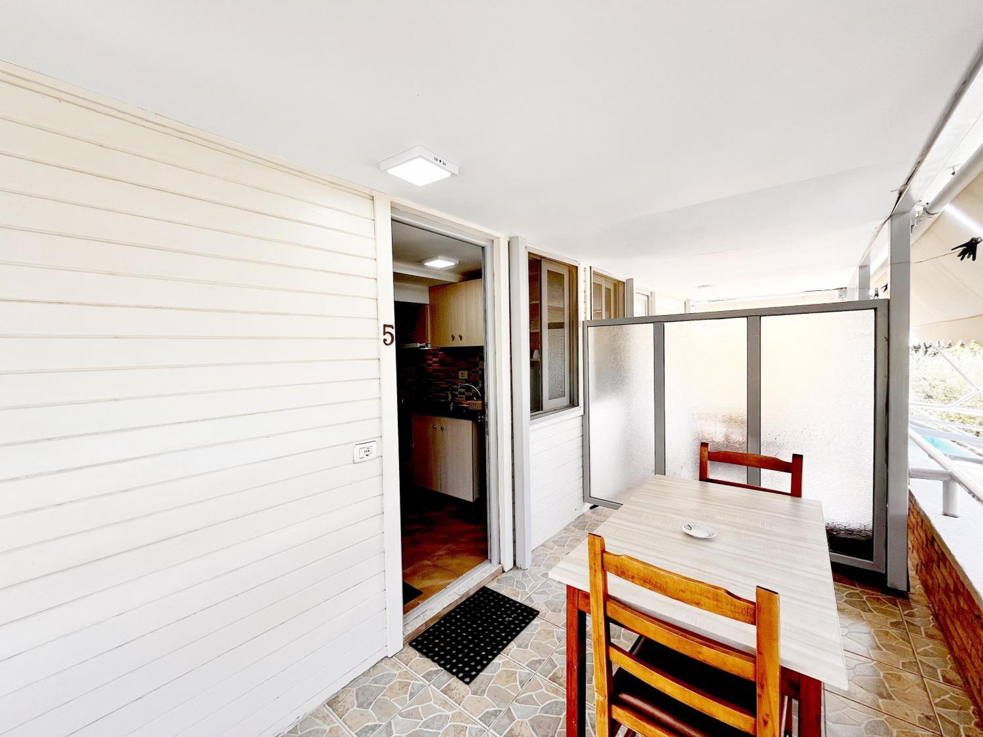Garden Rooms Himare Luaran gambar