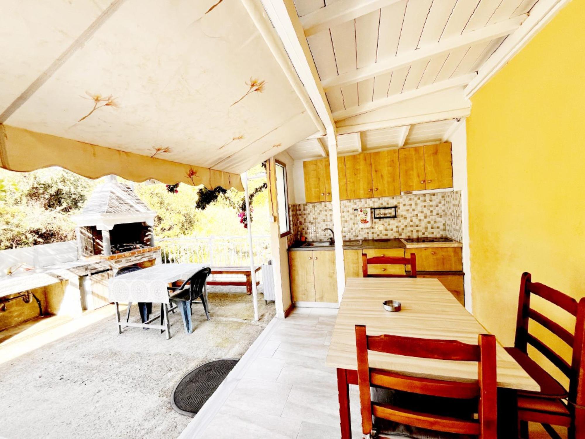 Garden Rooms Himare Luaran gambar