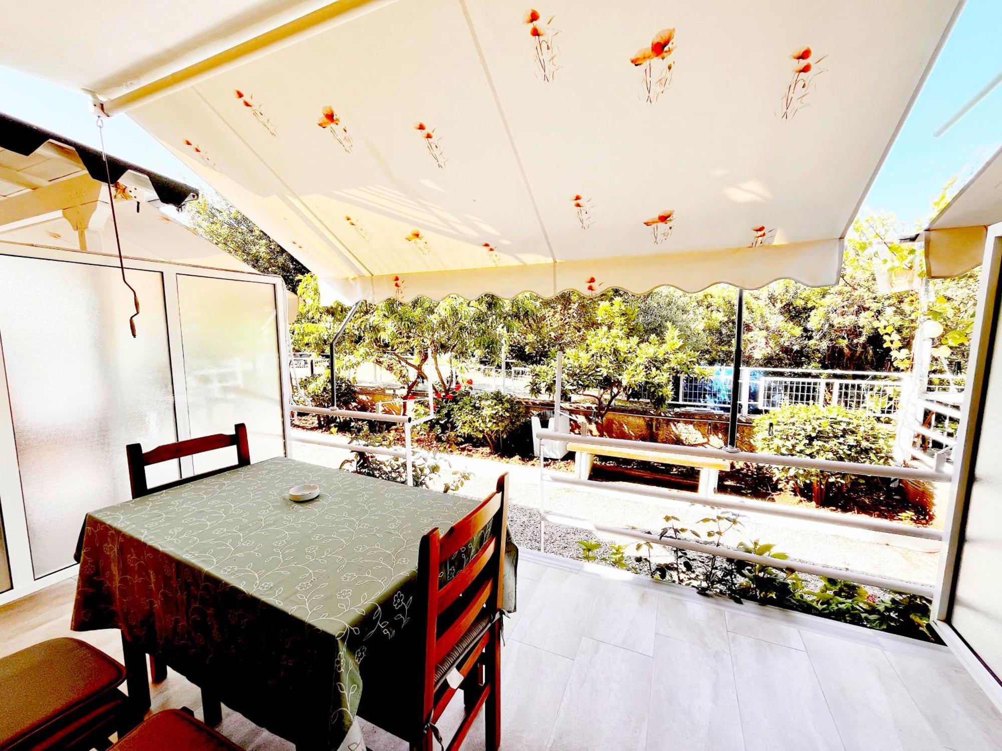 Garden Rooms Himare Luaran gambar