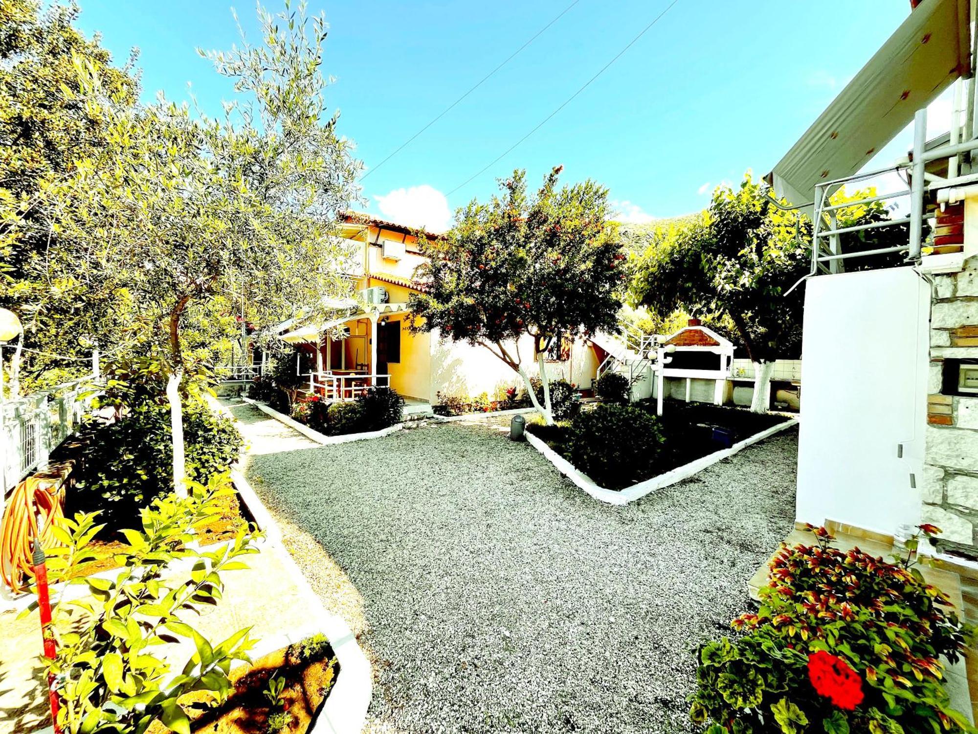 Garden Rooms Himare Luaran gambar