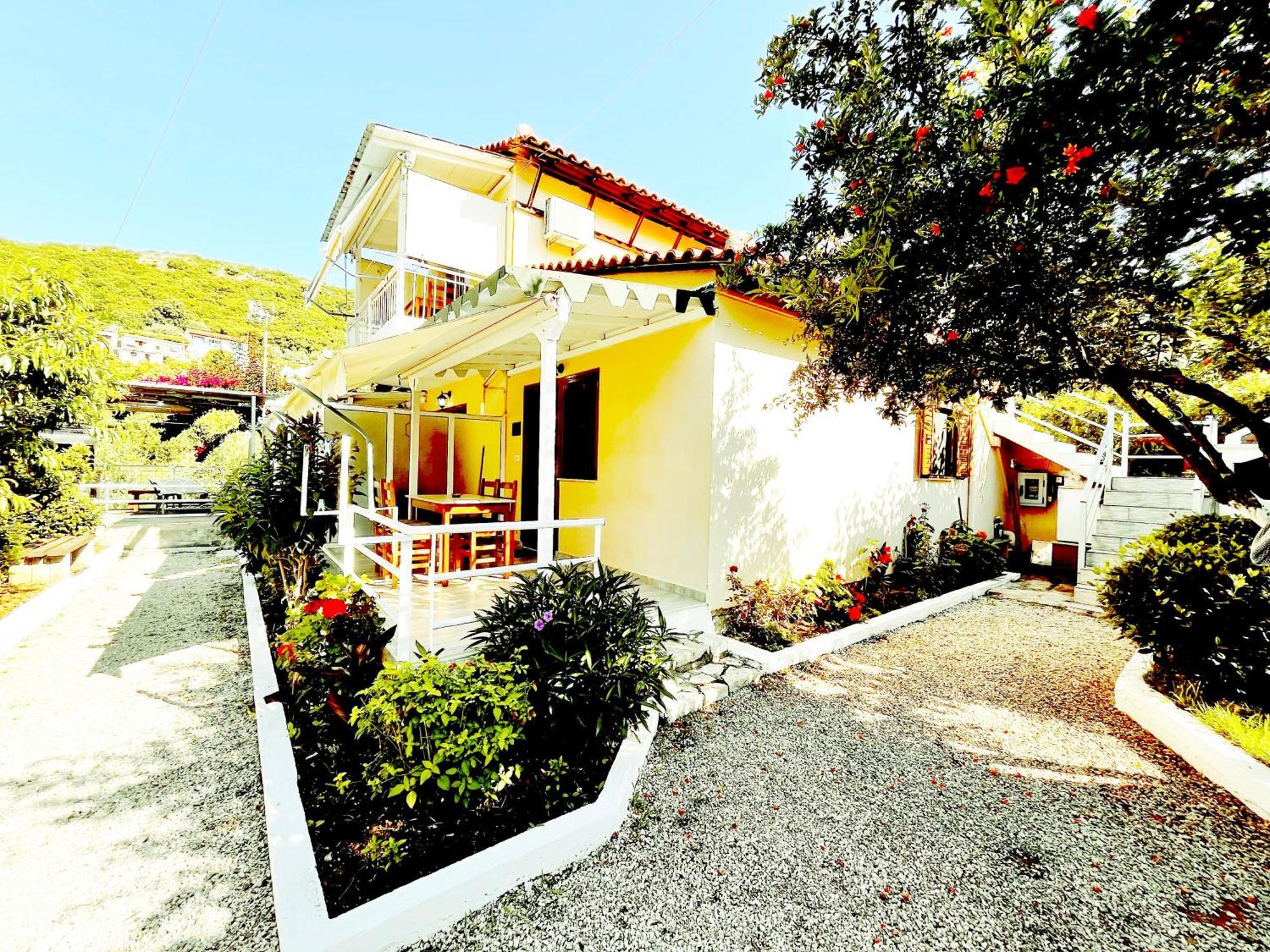 Garden Rooms Himare Luaran gambar