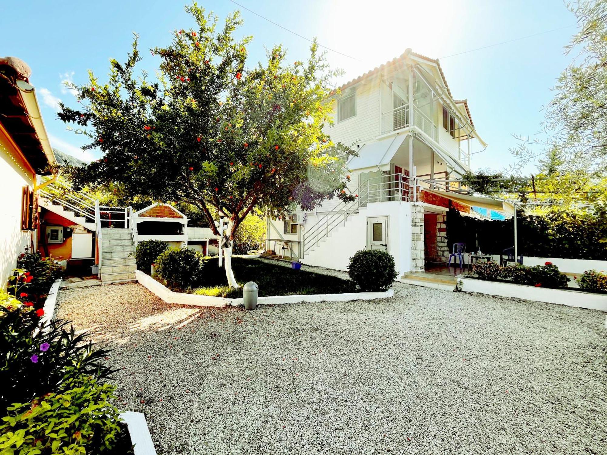 Garden Rooms Himare Luaran gambar