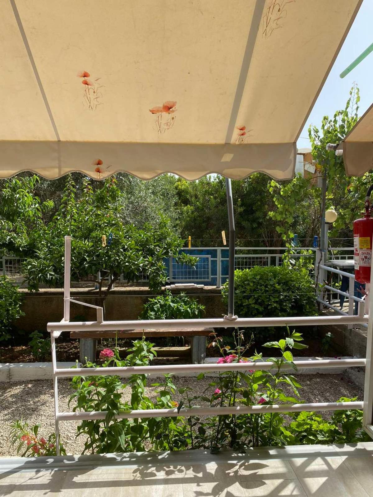 Garden Rooms Himare Luaran gambar